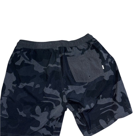Camouflage Print Shorts - Picture 3 of 4